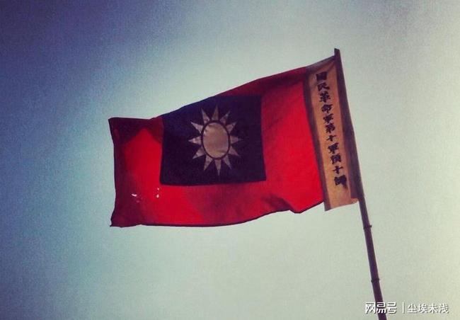 上海街头靓丽精美龙年装饰陆续“上线”迎接农历龙年