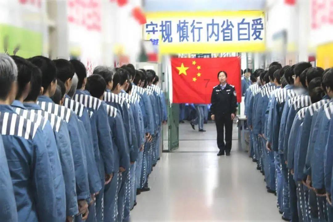 旅客突发心脏病列车员及时救助